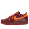 NIKE AIR FORCE 1 LOW PATENT SNEAKER - Dark Team Red & University Gold